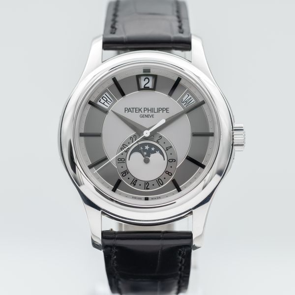 Patek Philippe Complications 5205G-010